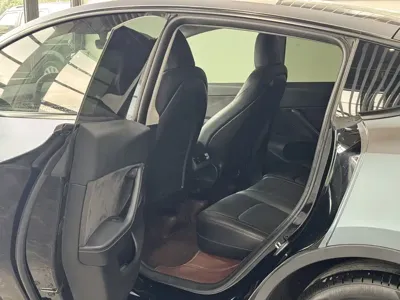 Tesla Model Y 2023, 150000 км, за 142000 CNY - фото 6