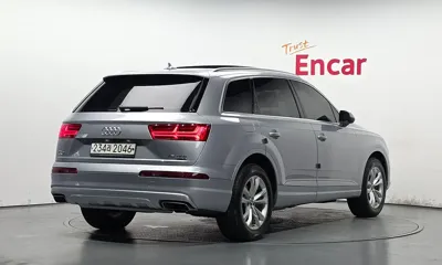 Audi Q7 2019, 46561 км, за 32300000 KRW