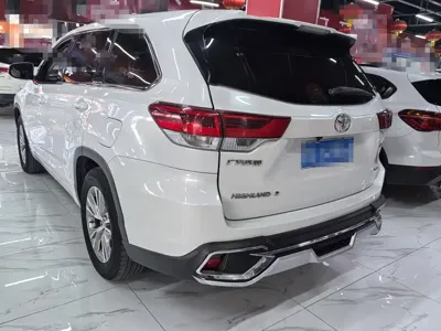 Toyota Highlander 2021, 101000 км, за 119800 CNY
