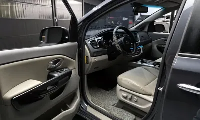 Kia Canival 2015, 199766 км, за 7500000 KRW - фото 10