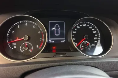 Volkswagen Golf 2014, 75400 км, за 37368.44 CNY - фото 3
