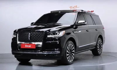 Lincoln Navigator · 2023 год