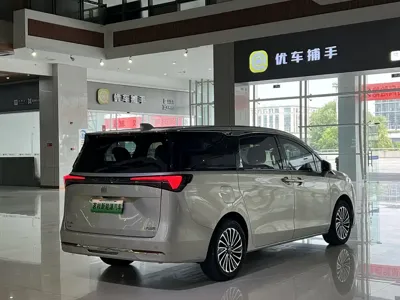 Buick GL8 Hybrid 2025, 57000 км, за 219800 CNY - фото 6