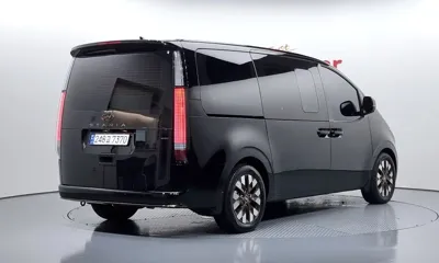 Hyundai Staria 2024, 24832 км, за 62900000 KRW
