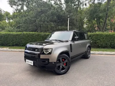Land Rover Defender · 2025 год