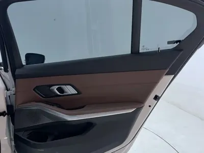 BMW 3 Series 2023, 7500 км, за 241000 CNY - фото 17