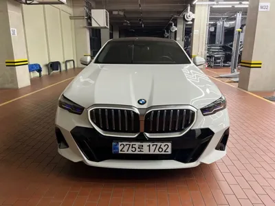 BMW 5-Series · 2025 год