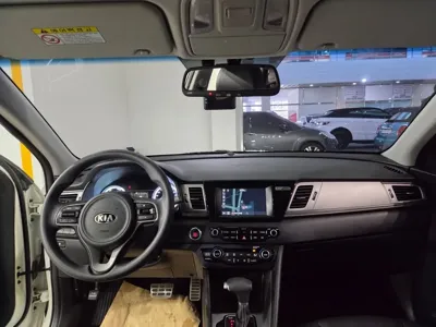 Kia Niro 2017, 174643 км, за 99990000 KRW - фото 6