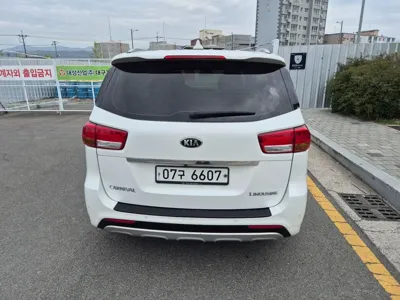 Kia Canival 2017, 261591 км, за 8300000 KRW - фото 5