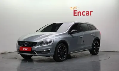 Volvo V60 · 2016 год