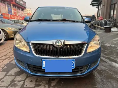 Skoda Fabia 2014, 110000 км, за 15500 CNY