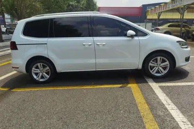 Volkswagen Sharan 2018, 114200 км, за 100529.8 CNY