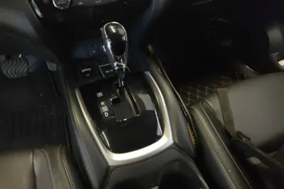 Nissan X-Trail 2019, 55400 км, за 82860.45 CNY - фото 12