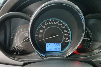 Toyota Vios 2016, 119800 км, за 29911.06 CNY - фото 11