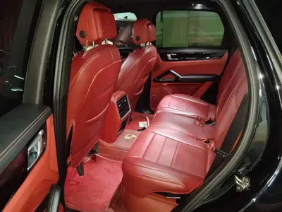 Porsche Cayenne 2020, 25000 км, за 445000 CNY