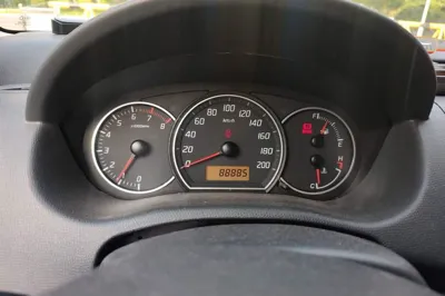 Suzuki Swift 2016, 88800 км, за 23147.09 CNY - фото 11