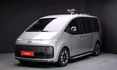 Hyundai Staria · 2025 год