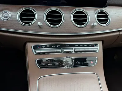 Mercedes-Benz E-Class 2020, 112000 км, за 188000 CNY - фото 11