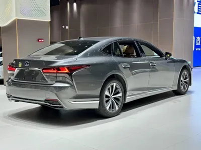 Lexus LS 2022, 30000 км, за 398000 CNY - фото 9