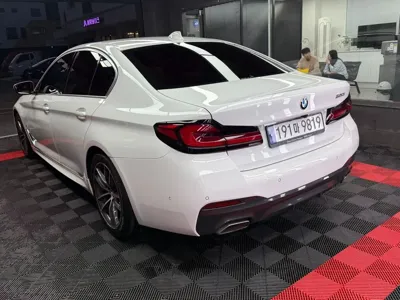BMW 5-Series 2023, 75500 км, за 29981.26 USD