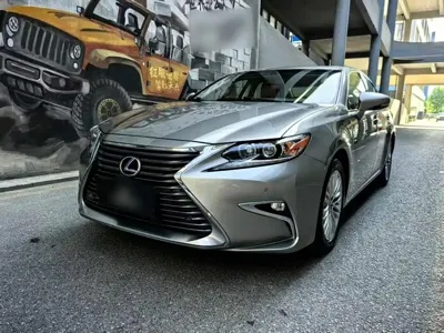 Lexus ES · 2017 год