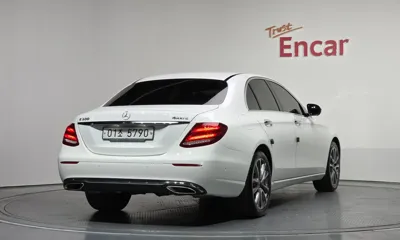 Mercedes-Benz E-Class 2019, 66619 км, за 26000000 KRW - фото 2