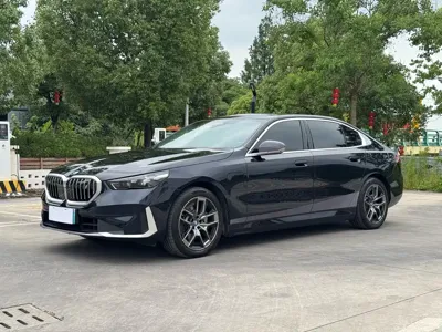 BMW i5 2025, 20000 км, за 229800 CNY - фото 1