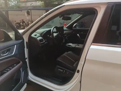 Honda UR-V 2025, 9000 км, за 188800 CNY