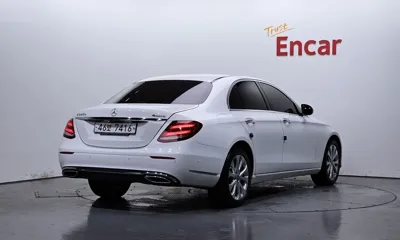 Mercedes-Benz E-Class 2018, 168596 км, за 17500000 KRW - фото 2