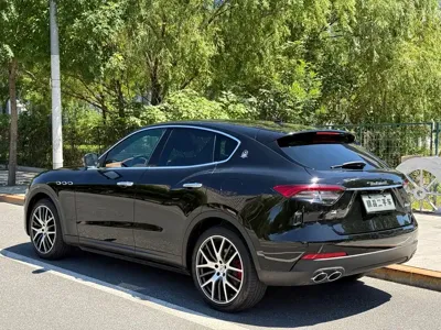 Maserati Levante 2022, 33000 км, за 435000 CNY