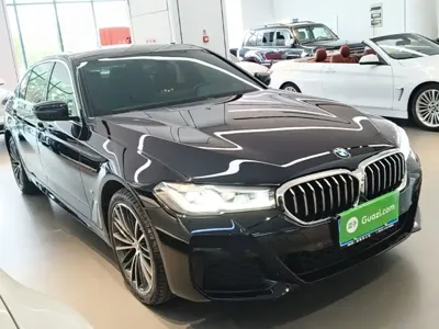 BMW 5 Series 2022, 63800 км, за 219200 CNY