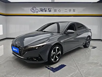 Hyundai Elantra · 2021 год