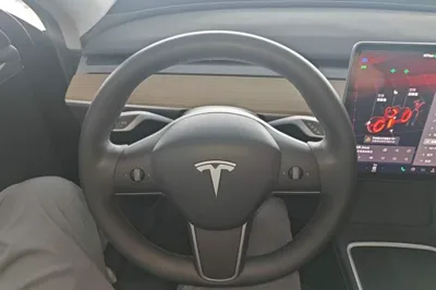 Tesla Model Y 2022, 51900 км, за 174997.83 CNY - фото 13