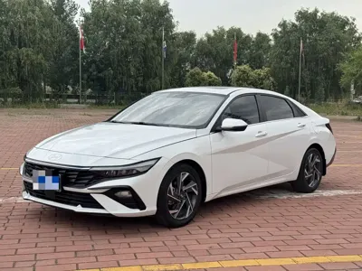 Hyundai Elantra 2025, 10000 км, за 68900 CNY