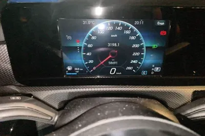 Mercedes-Benz A-Class 2019, 58600 км, за 83253.22 CNY - фото 12