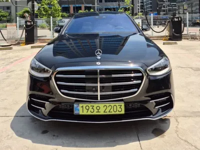 Mercedes-Benz S-Class · 2023 год
