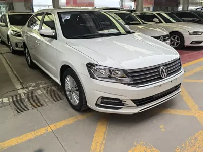 Volkswagen Lavida 2022, 55000 км, за 55800 CNY