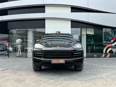Porsche Cayenne 2024, 61000 км, за 638000 CNY