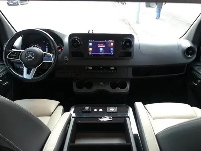 Mercedes-Benz Sprinter 2020, 54300 км, за 65000000 KRW