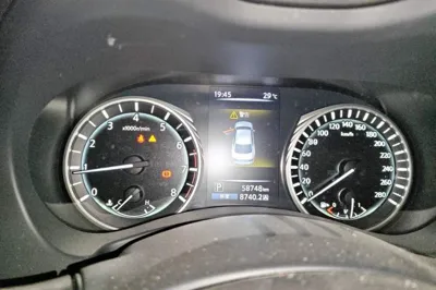 Infiniti Q50L 2018, 58800 км, за 77446.03 CNY - фото 12