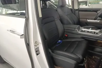 GAC Trumpchi E8 New Energy 2024, 40000 км, за 154323.2 CNY - фото 24