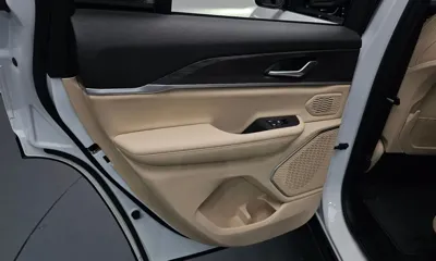 Jeep Cherokee 2023, 15707 км, за 53500000 KRW - фото 25