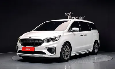 Kia Canival · 2020 год