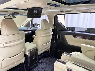 Toyota Alphard 2019, 140000 км, за 378000 CNY - фото 10
