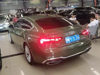 Audi A5 2023, 11600 км, за 208541.68 CNY