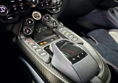 Astonmartin Vantage 2023, 2000 км, за 390000000 KRW - фото 9