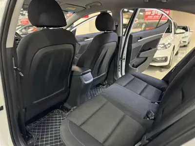 Hyundai Elantra 2016, 92000 км, за 23500 CNY - фото 6