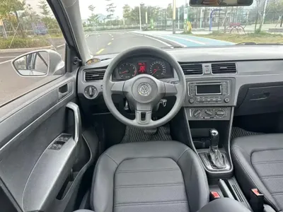 Volkswagen Santana 2014, 126000 км, за 19800 CNY - фото 15