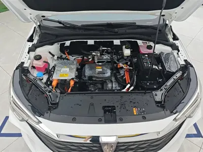 Roewe i6 MAX New Energy 2026, 5300 км, за 64800 CNY - фото 10