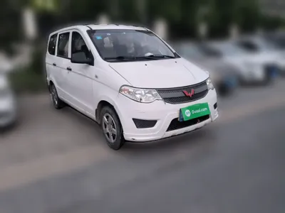 Wuling Hongguang 2015, 74300 км, за 22385.71 CNY